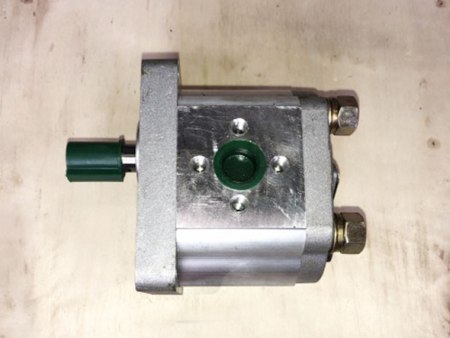 03-4 – BX52R oil pump. For BX52R-H